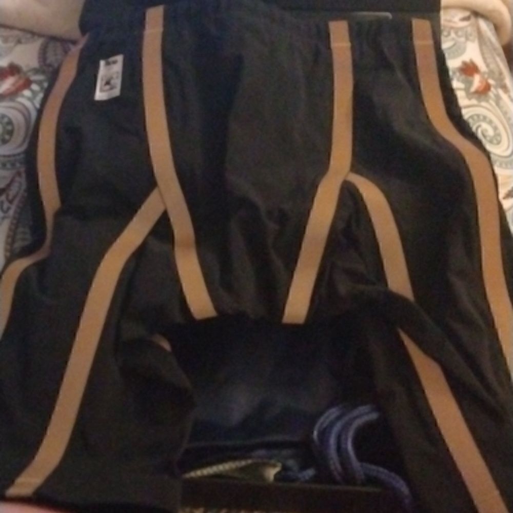 Adidas     - Picture 4 of 4